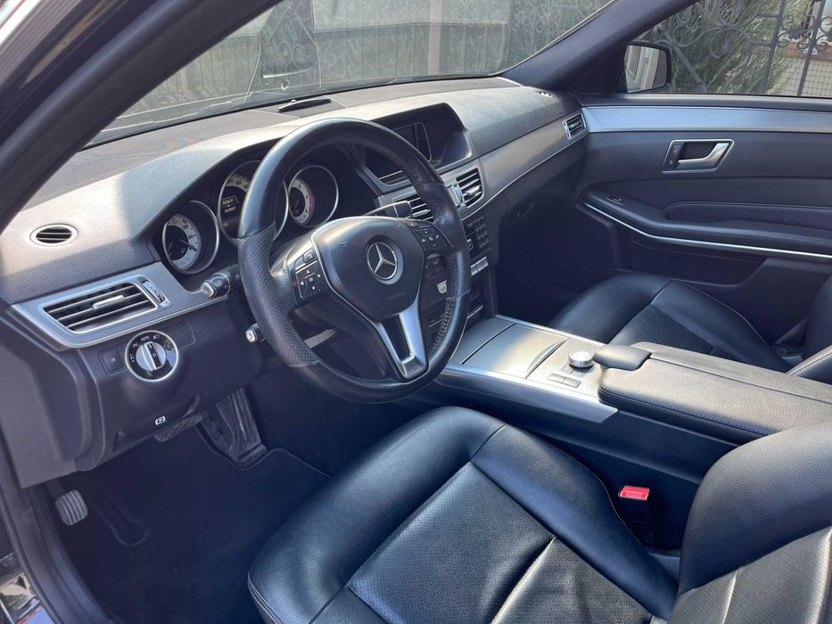 Mercedes-Benz W212(FL) 2014 года.