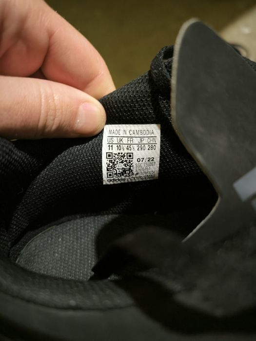 Продам кросовки Adidas