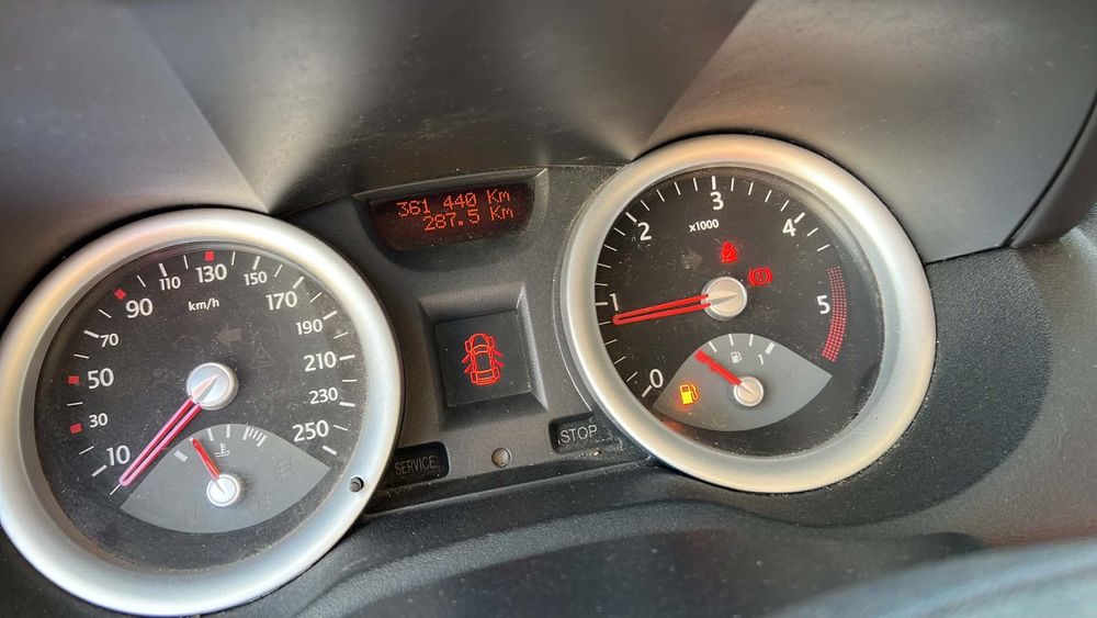 renault megane ( impecavel )