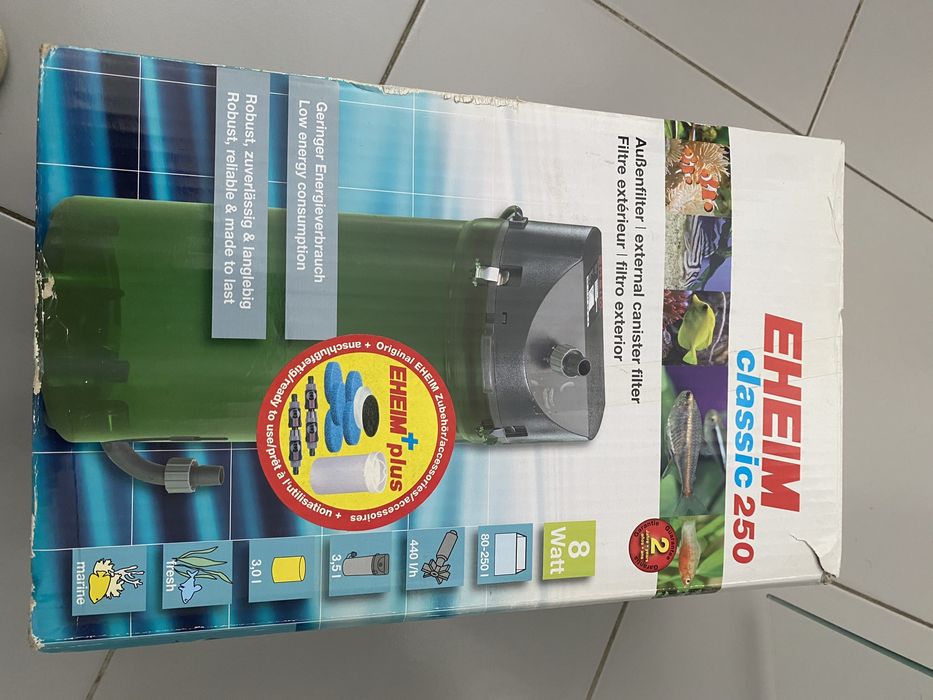 AQUÁRIO 100 litros completamente equipado com Móvel