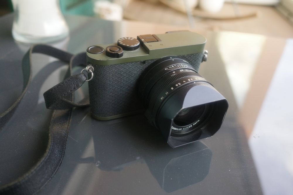 Leica Q2 Reporter – completa, com caixa