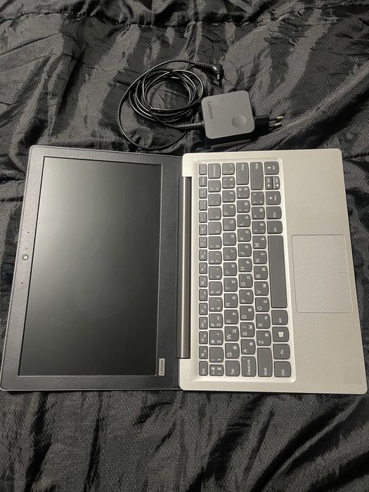 Ноутбук Lenovo малий легкий  зручний майже даром