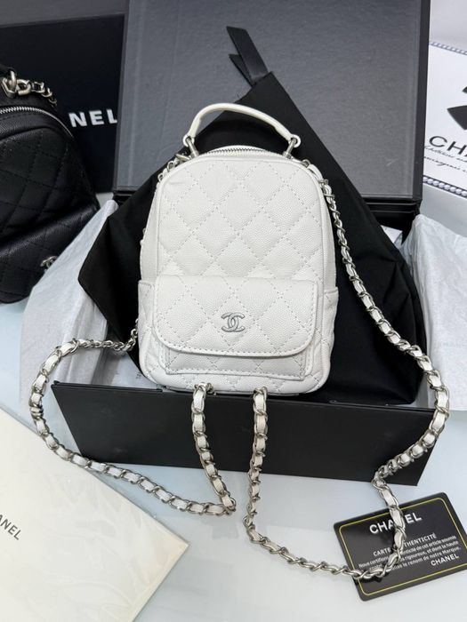 Рюкзак chanel різні