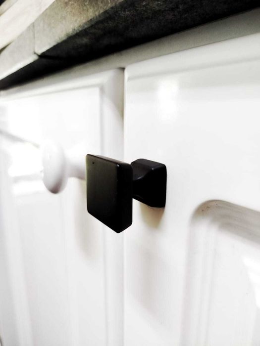 10 Puxadores quadrados para Armário – Aço Preto Fosco | Furniware