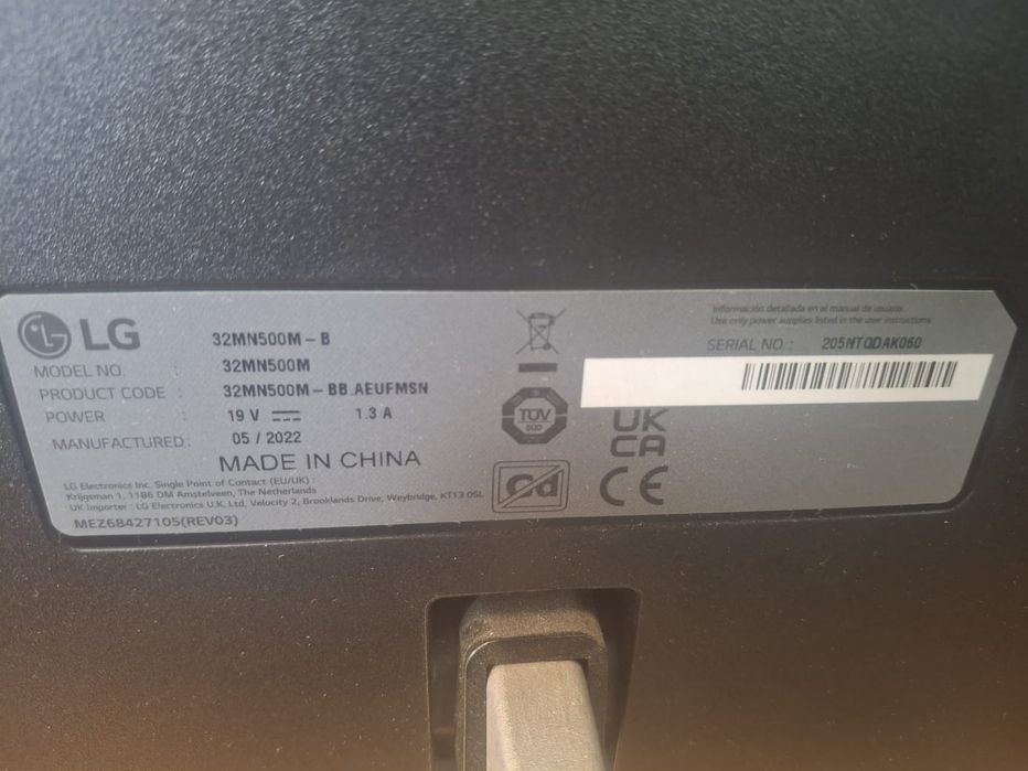 Monitor LG 32" e suporte
