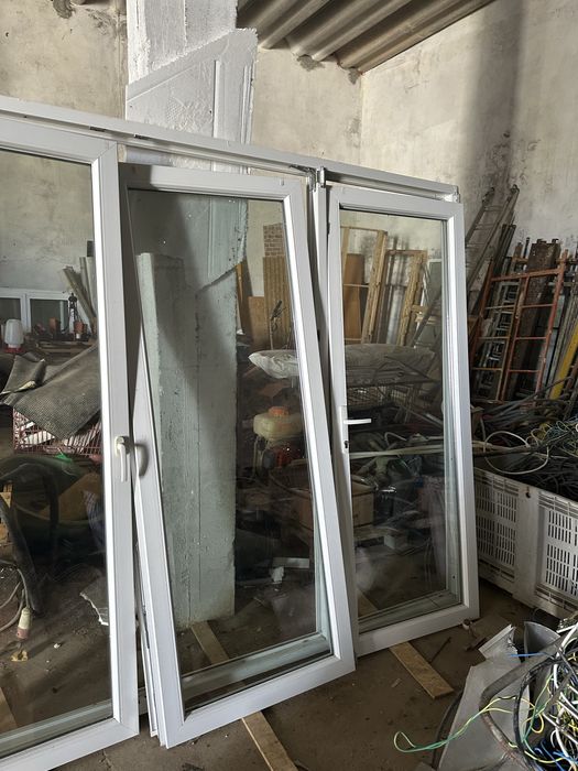 Porta de sacada em PVC vidro Duplo