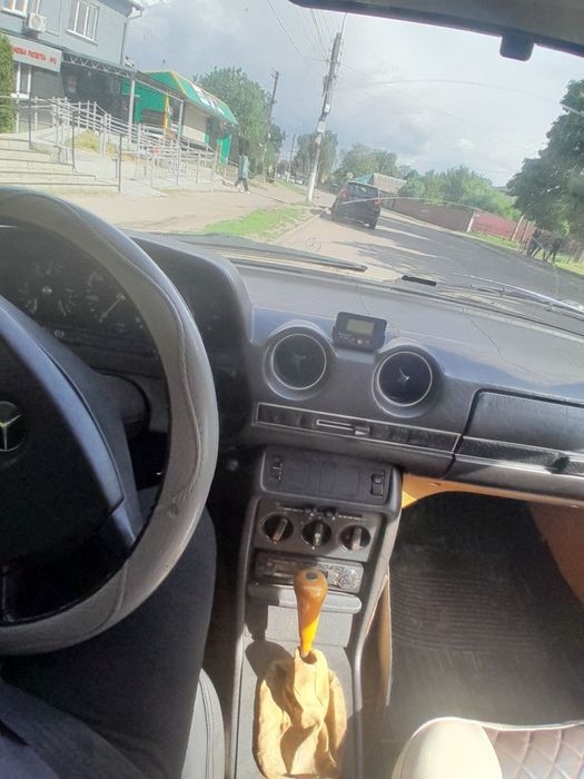 продам Мерседес W 123