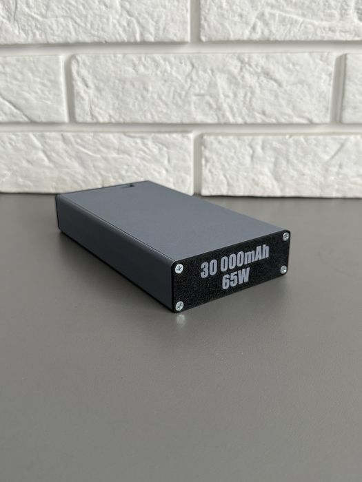 Потужний Powerbank 30 000mAh 65w для ноутбука/роутера