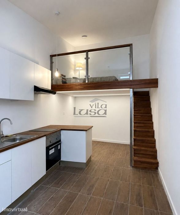 Casa no centro a Av. Fernão Magalhães, Porto.