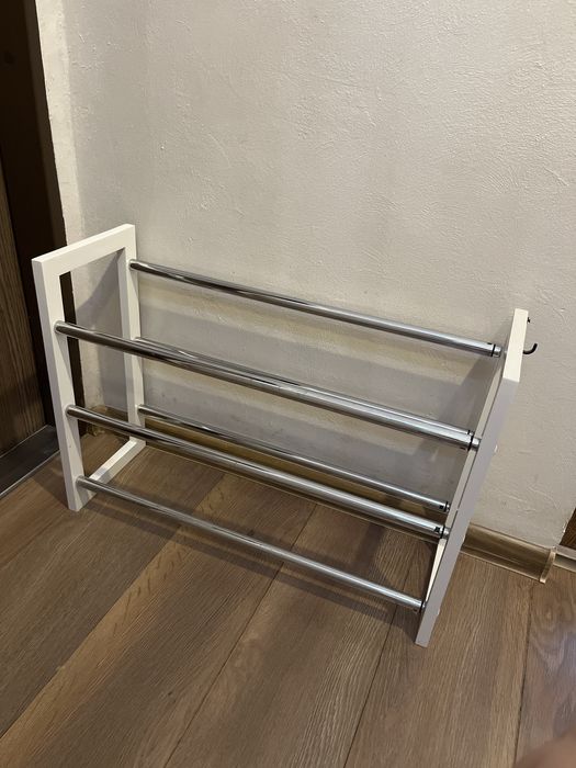 Regał na buty biały