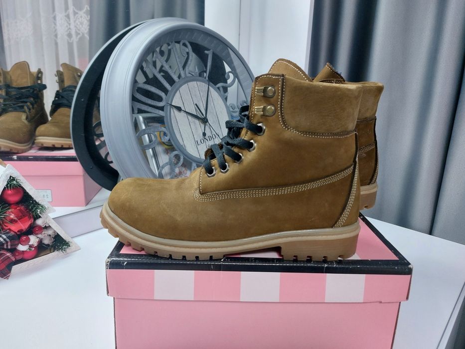 БОТИНКИ кожаные Осень- зима 
• В