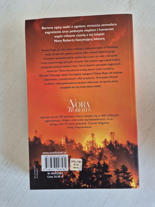 Nora Roberts Lasy w płomieniach książka