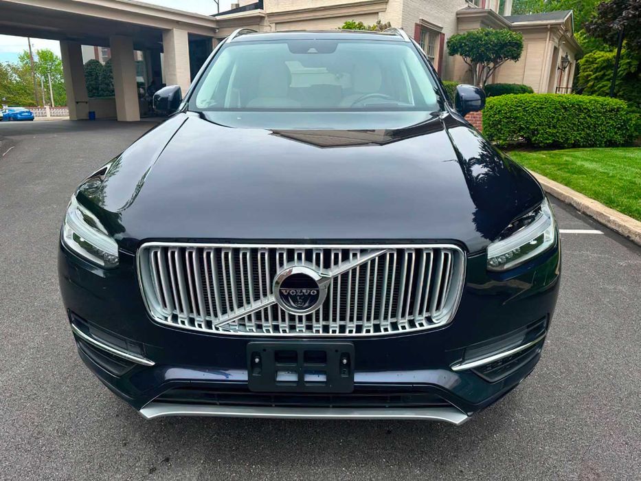 Volvo Xc90      2019