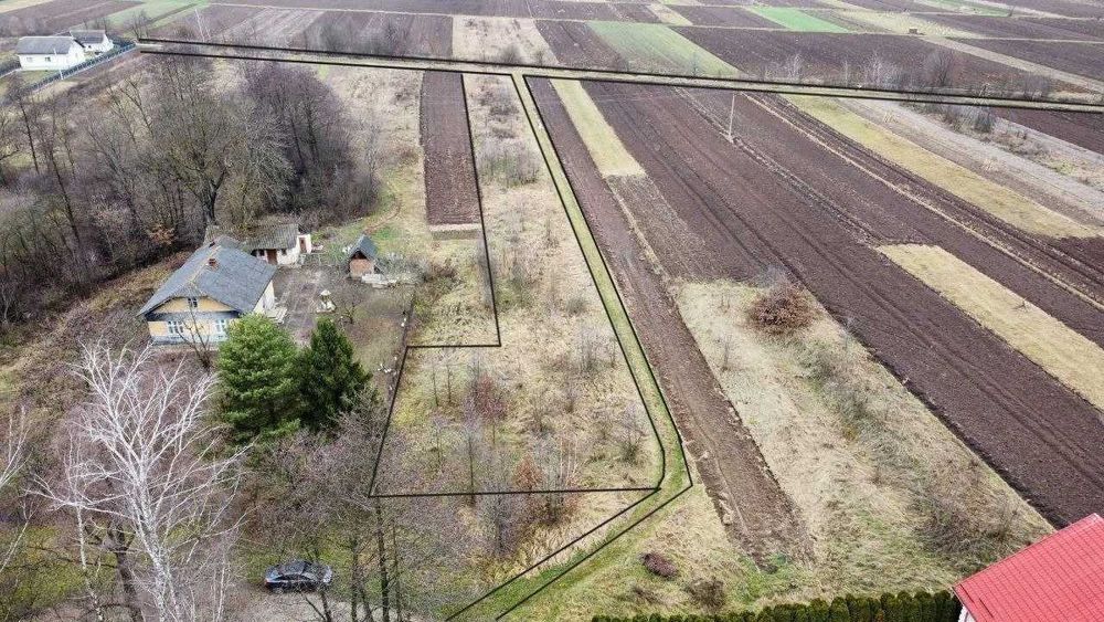Продаж ділянки Іваниківка, 24 сот С/Г, світло, газ, 2 заїзди, будинки