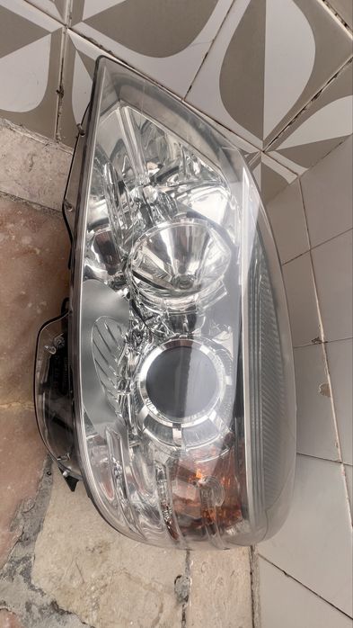 Otica lado Esq. Mercedes W204