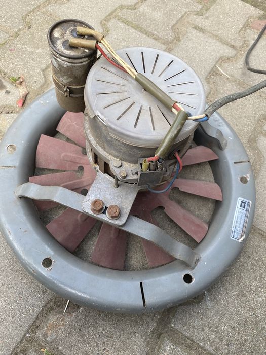 Wentylator ścienny jednofazowy