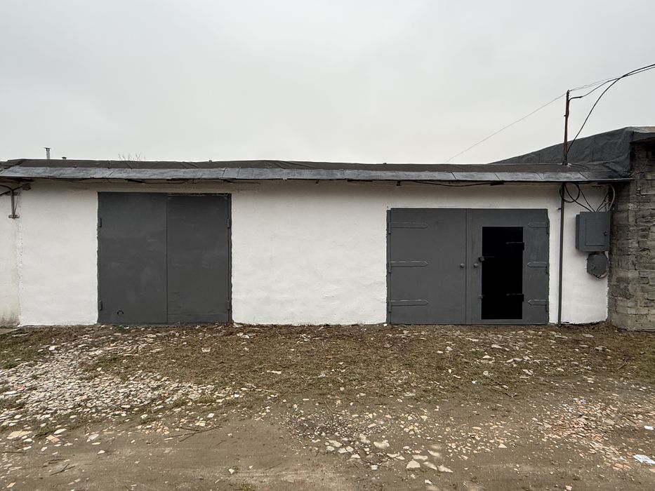 Продам  два гаражі зʼєднані по вул.Павлика р-н загробища біля гімназії