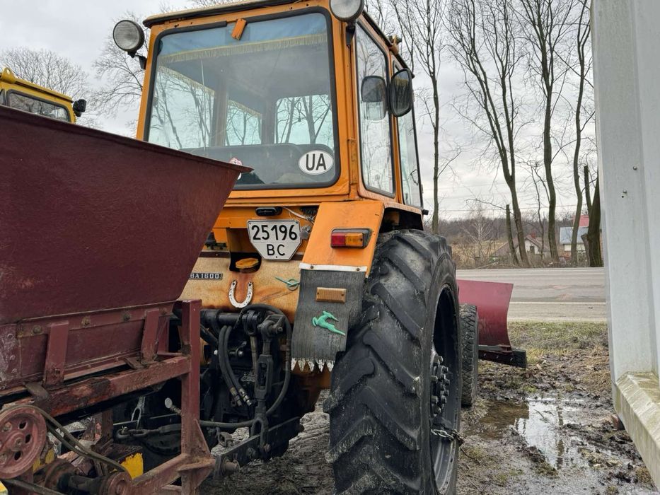 Трактор ЮМЗ-6