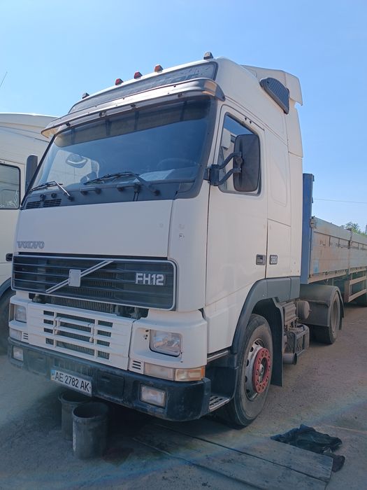 В продажу Вольво FH 12
