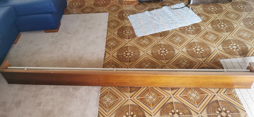 Sanefa em madeira de castanheiro como nova