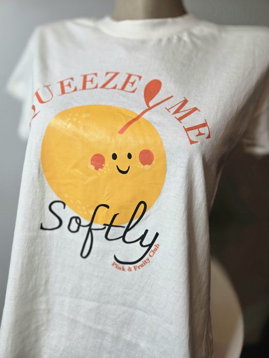 Koszulka T-shirt Squeeze Me Softly M