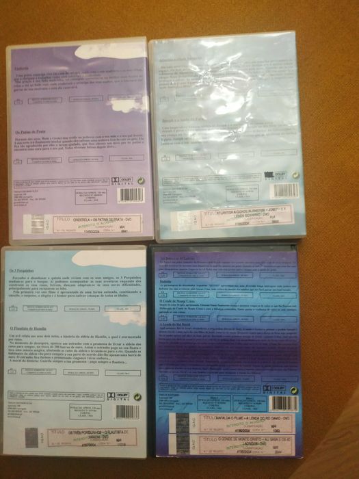 12 DVD e 2 cassetes VHS de Filmes infantis, originais