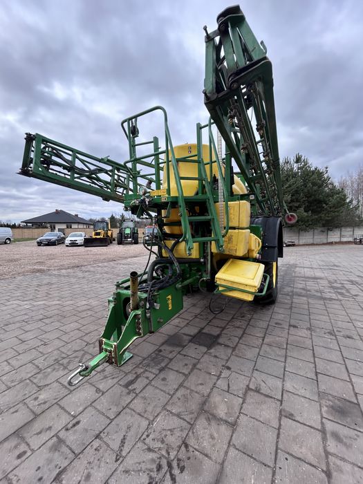 Opryskiwacz John Deere 832i