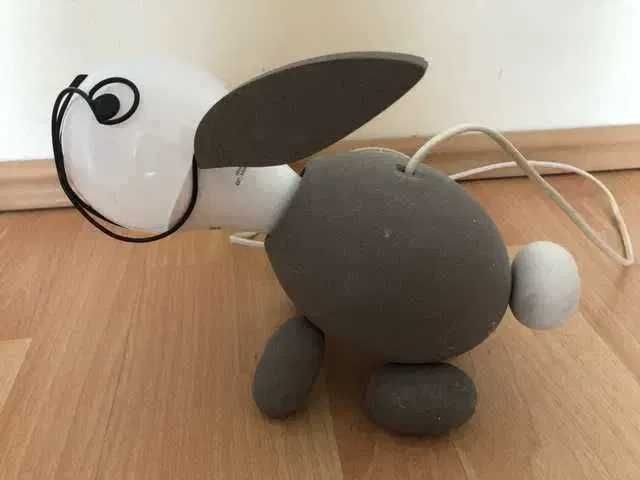 Żyrandol wiszący w kształcie królika