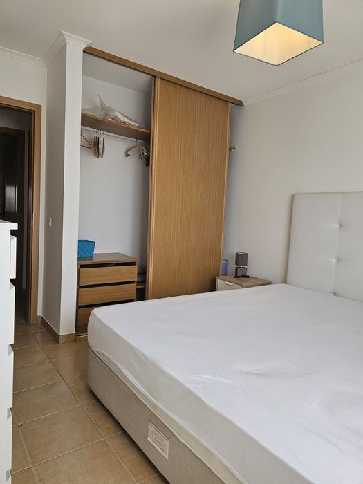 Aluga se apartamento T3 em Olhão