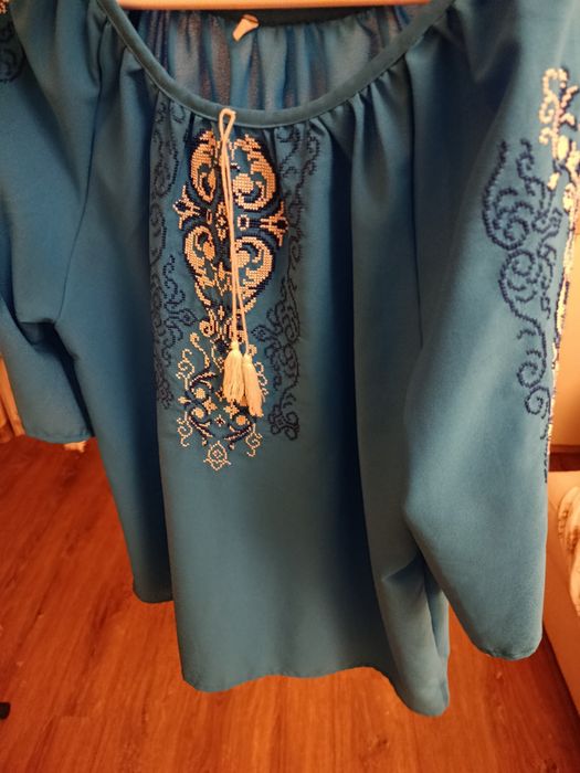 Жіноча вишиванка 50