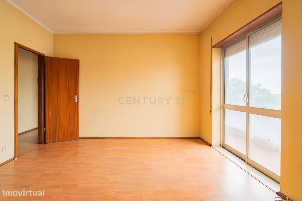 Apartamento T2 em Marinha Grande - Oportunidade Única!
