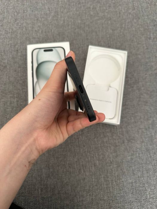iPhone 15 – 82% Bateria, Stan 9.5/10, Bardzo Dobry