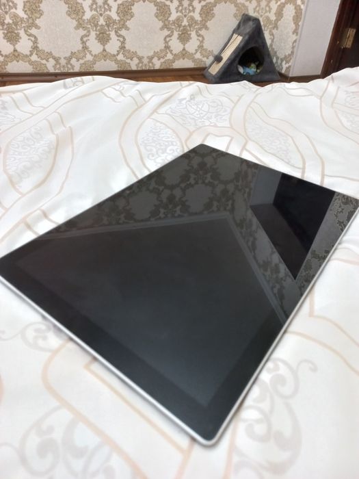 Microsoft surface pro 5 , отличное состояние