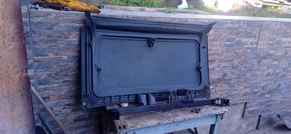 Скло бокове ліве RENAULT KANGOO 1996 2007