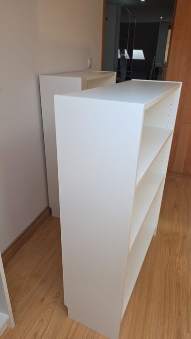 Estantes para livros ou sapatos