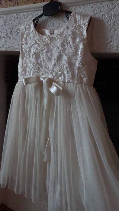 Нарядне плаття для всіх маленьких красунь