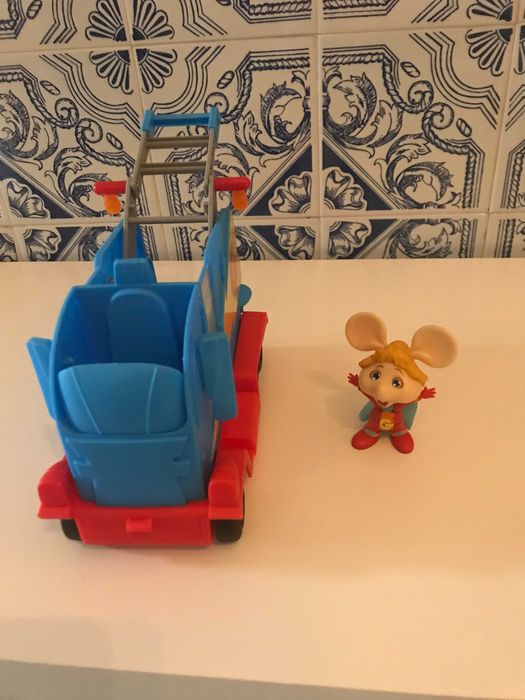 Brinquedo para criança Carro G-Bus com Figura Topo Gigio