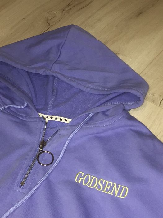 Фіолетова кофтинка