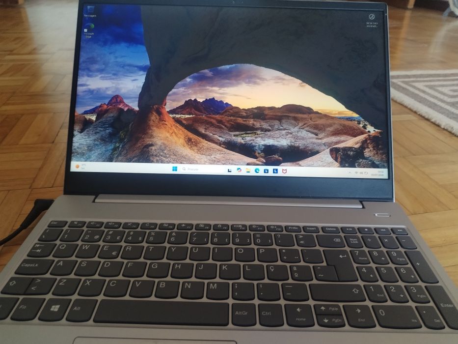Computador portátil em bom estado