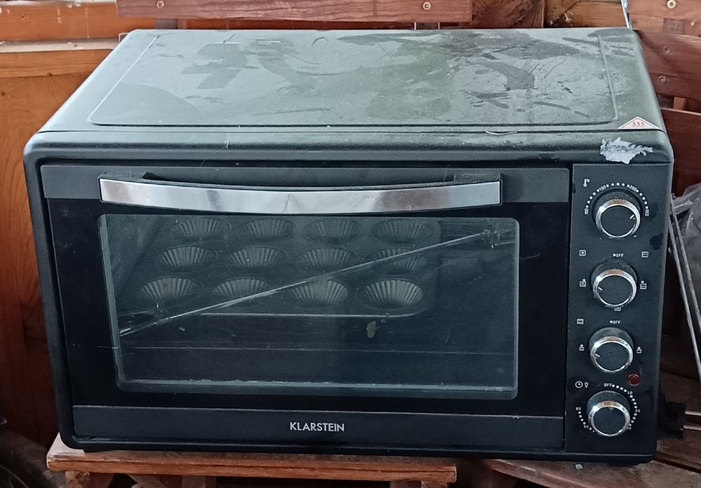 Mini piekarnik wolnostojący Klarstein – z rożnem, pojemny, czarny