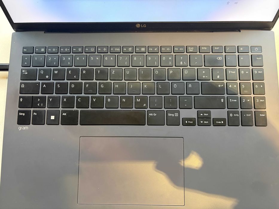 LG Gram 16 i7 13ª geração 16GB 512GB – teclado alemão