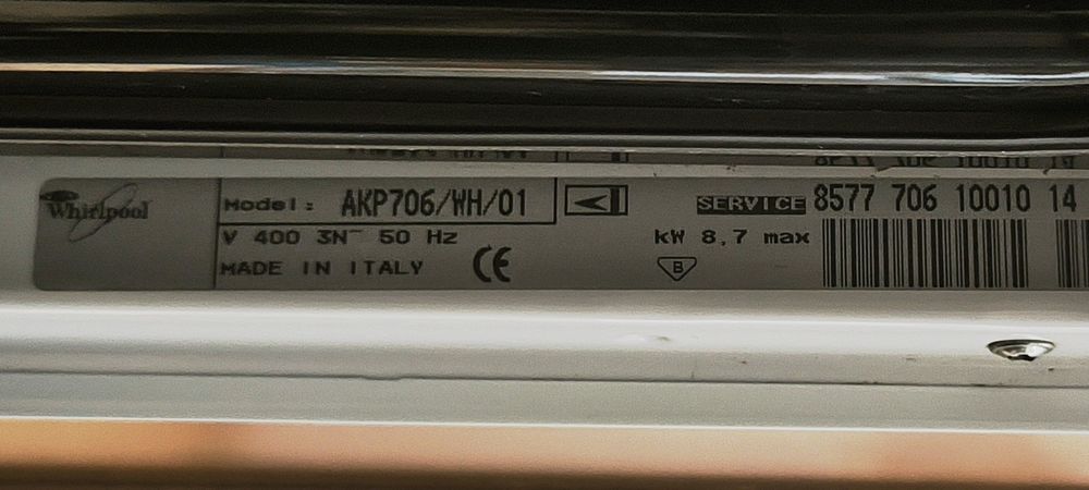 Piekarnik elektryczny Whirlpool z płytą