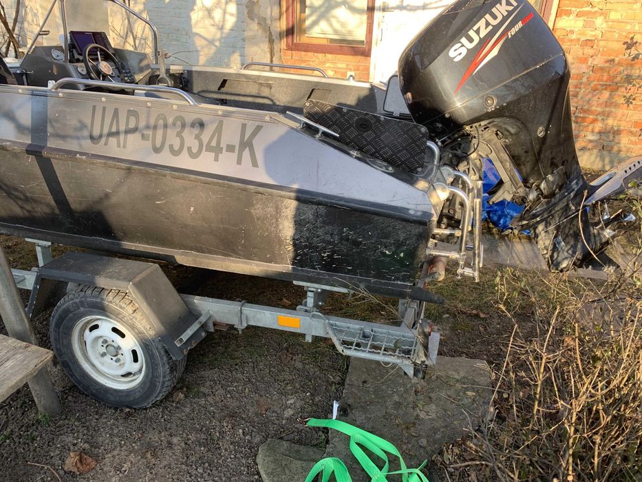 Катер FINVAL 470  з двигуном SUZUKI DF 70