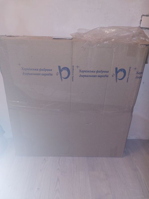 Шкаф с зеркалом и led подсветкой в ванную