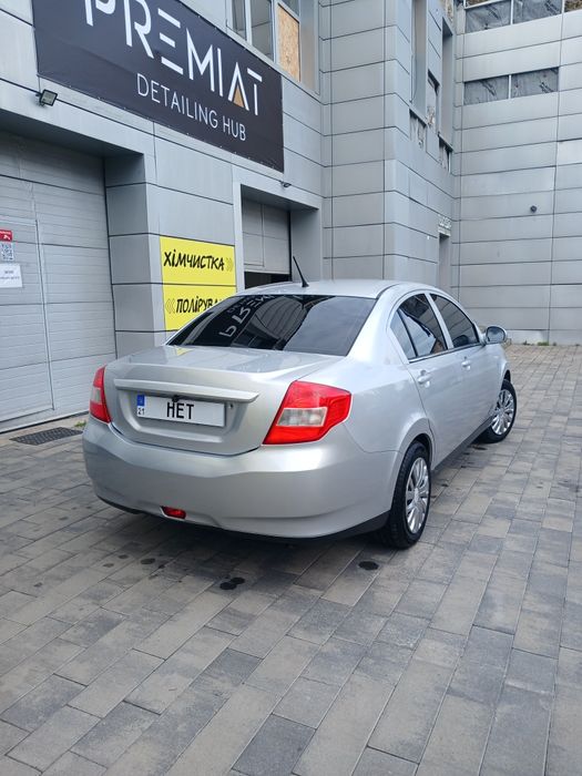 СРОЧНО  Чери (Chery) E5