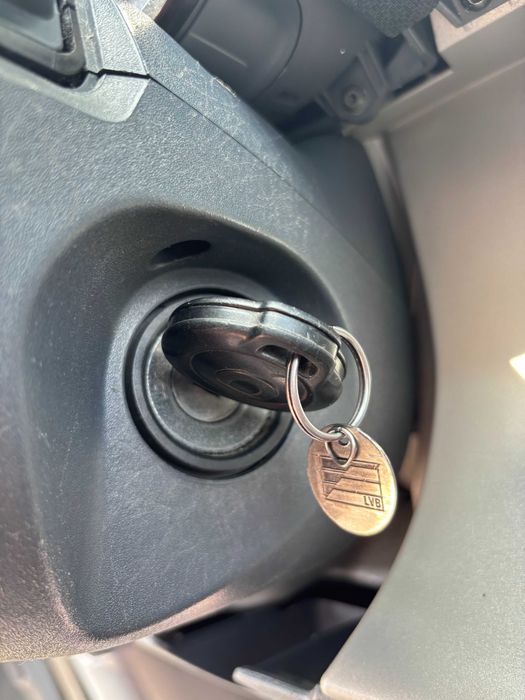 продаж власного легкового автомобіля