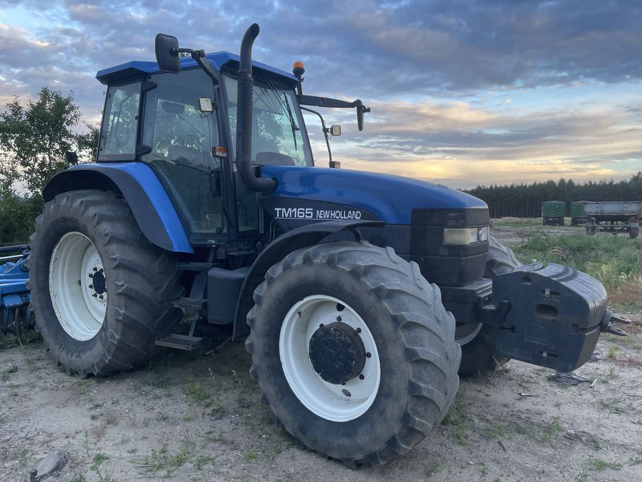 New Holland TM 165