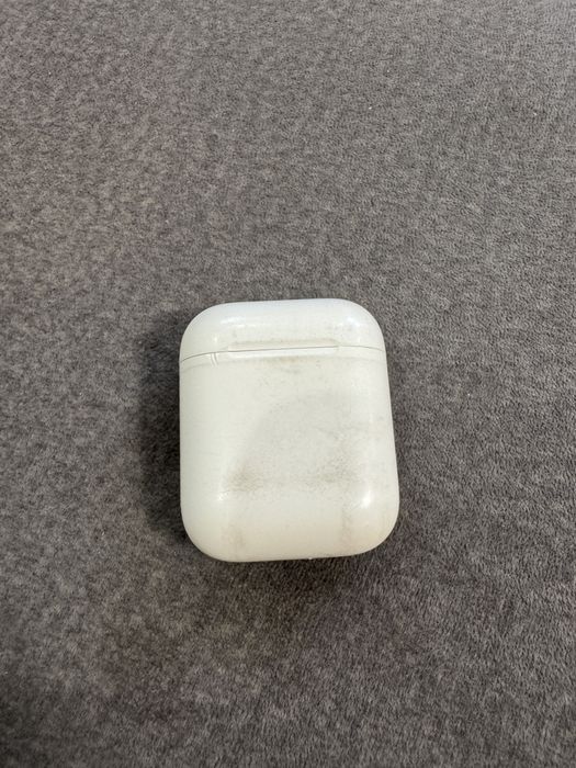 Продам AirPods 2 без лівого навушника