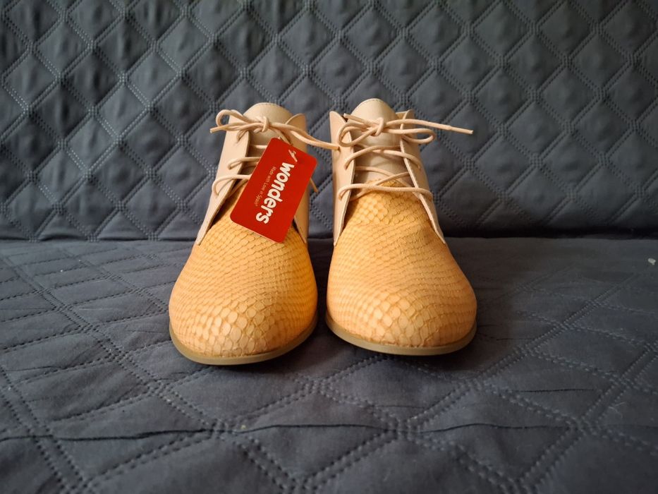 Piękne botki Wonders