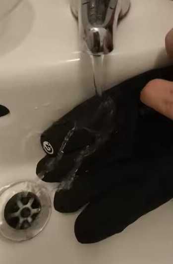 Zimowe wodoodporne rękawice sportowe do ekranu dotykowego.